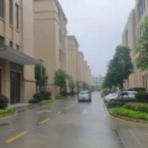 南庄标准带产权厂房出售，独栋，平层。1000−10000㎡可