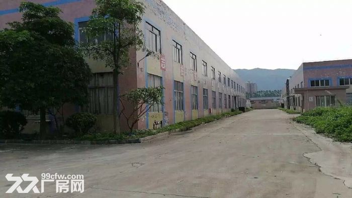 佛山三水乐平南边工业区工业厂房出租，周边各行业集中，厂房面积6400平方